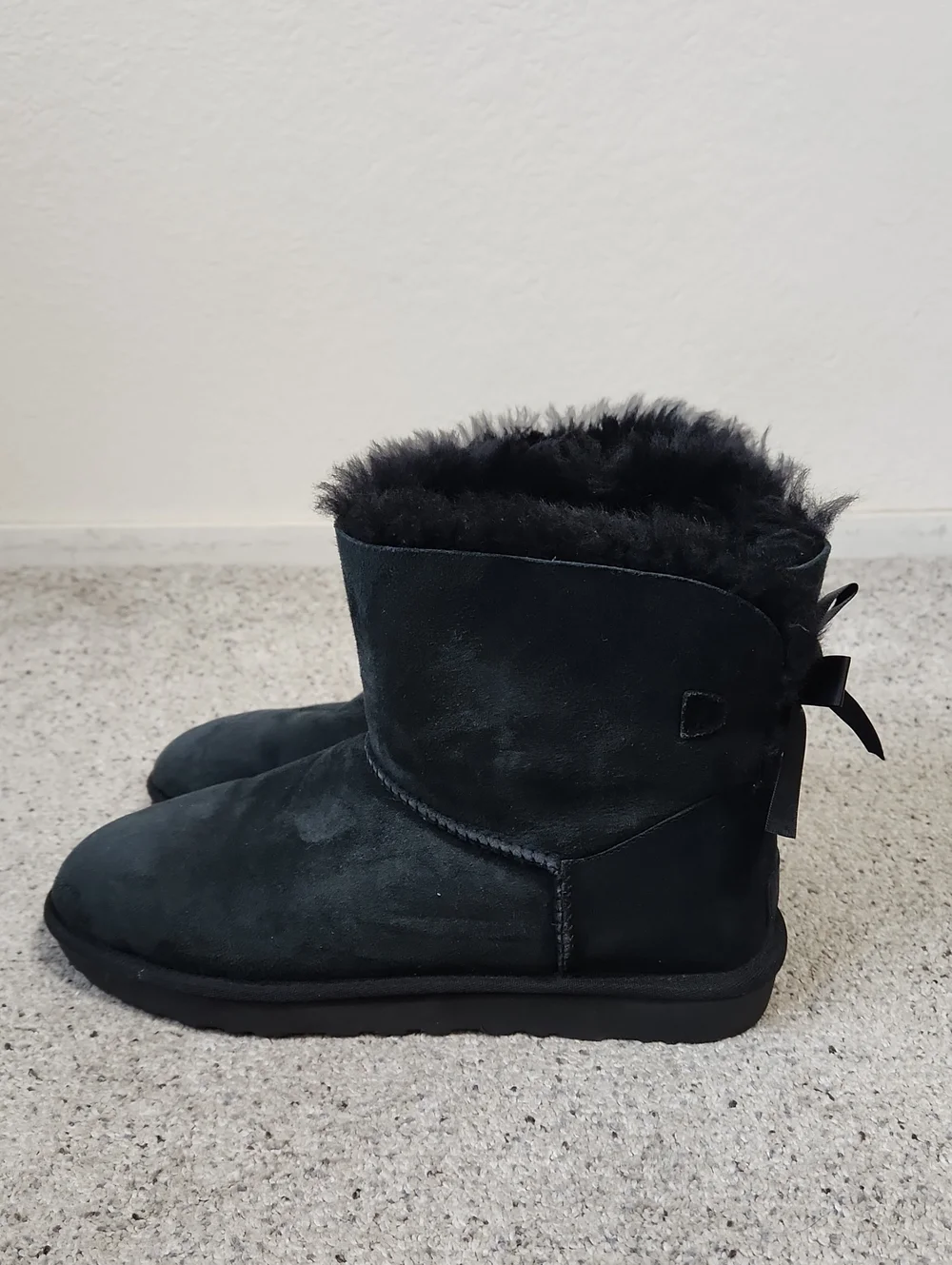 UGG Australia Mini Bailey Bow II Women's Boots in Black Size 11